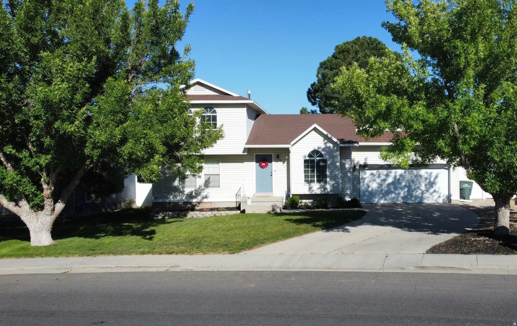 4049 S 6820 W, West Valley City