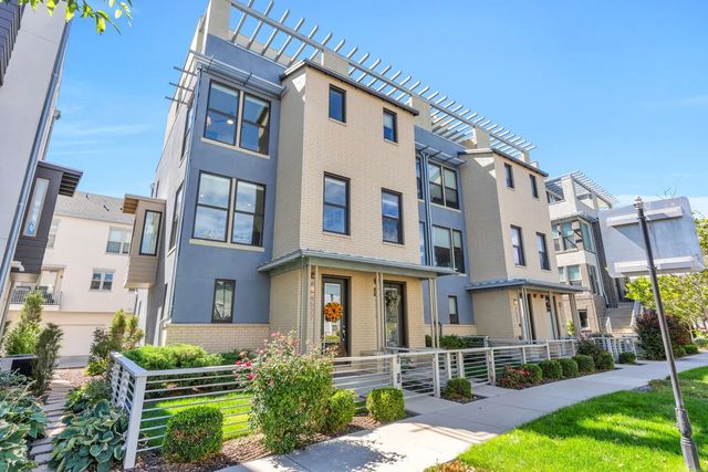 4527 W Daybreak Rim Way, South Jordan