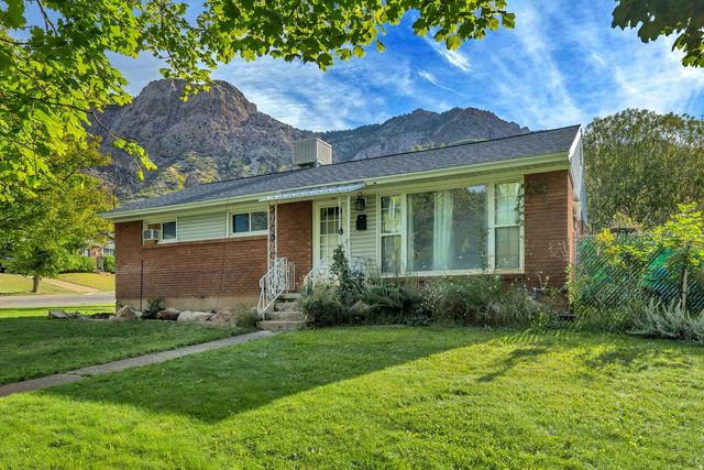 704 Robins Ave, Ogden