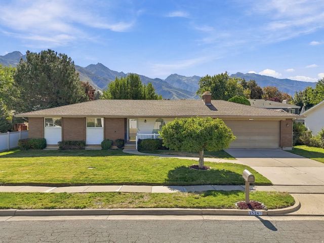 2524 E Camelback Rd, Cottonwood Heights