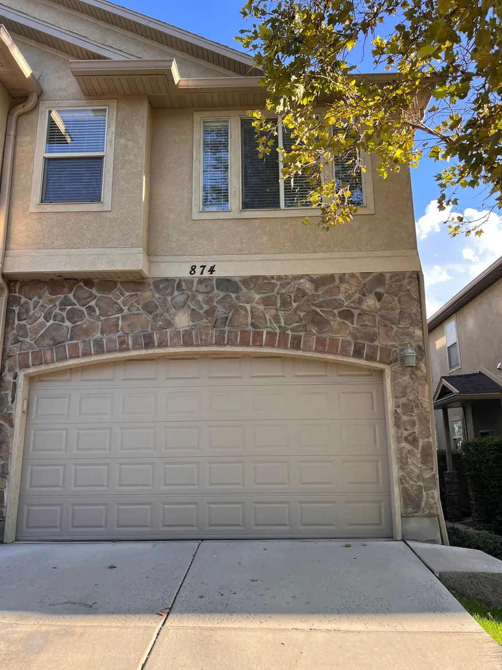 874 E Red Sage Ln S, Millcreek