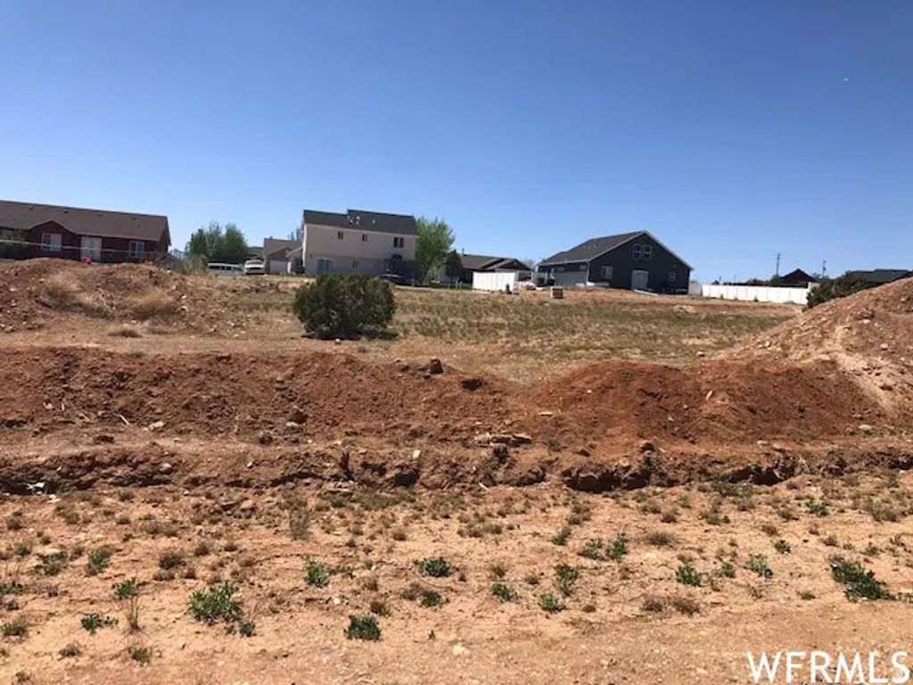 170 W 950 N 16, Blanding