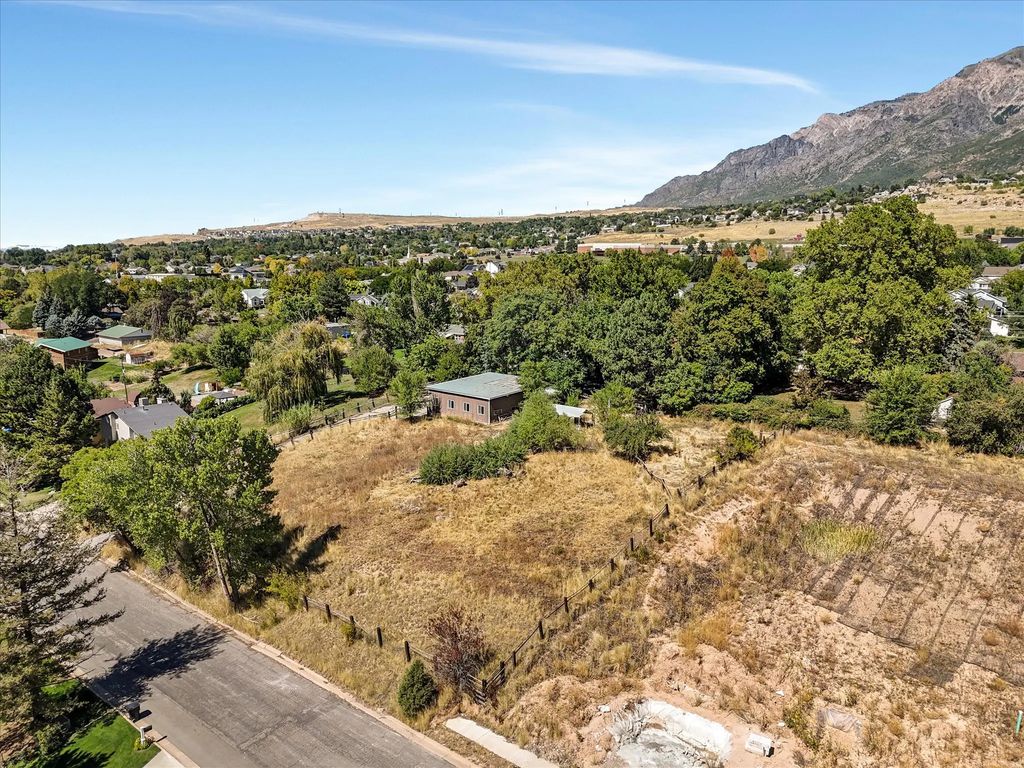 304 W 3275 N 46, Pleasant View