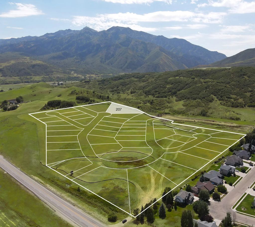 6689 N De Moisy Peak Cir 207, Mountain Green