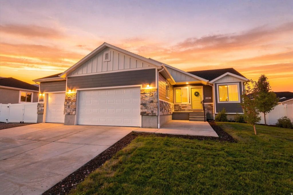 2276 E Boxwood Ln, Eagle Mountain