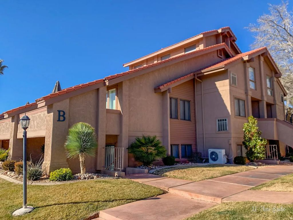 860 S Village Rd #b1, St. George