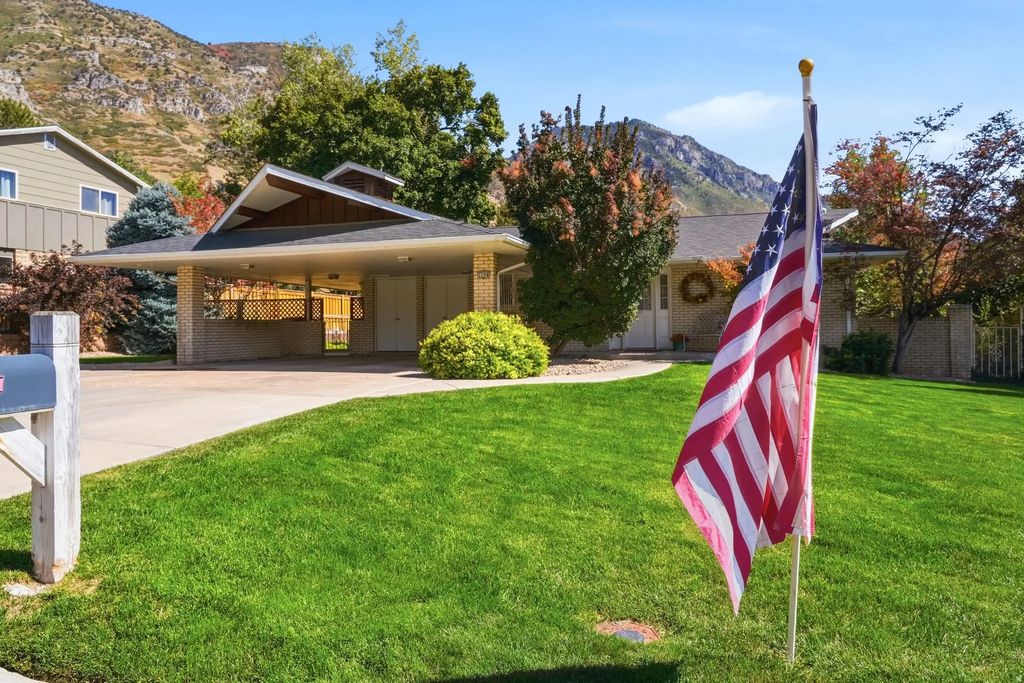 3298 Cherokee Ln N, Provo