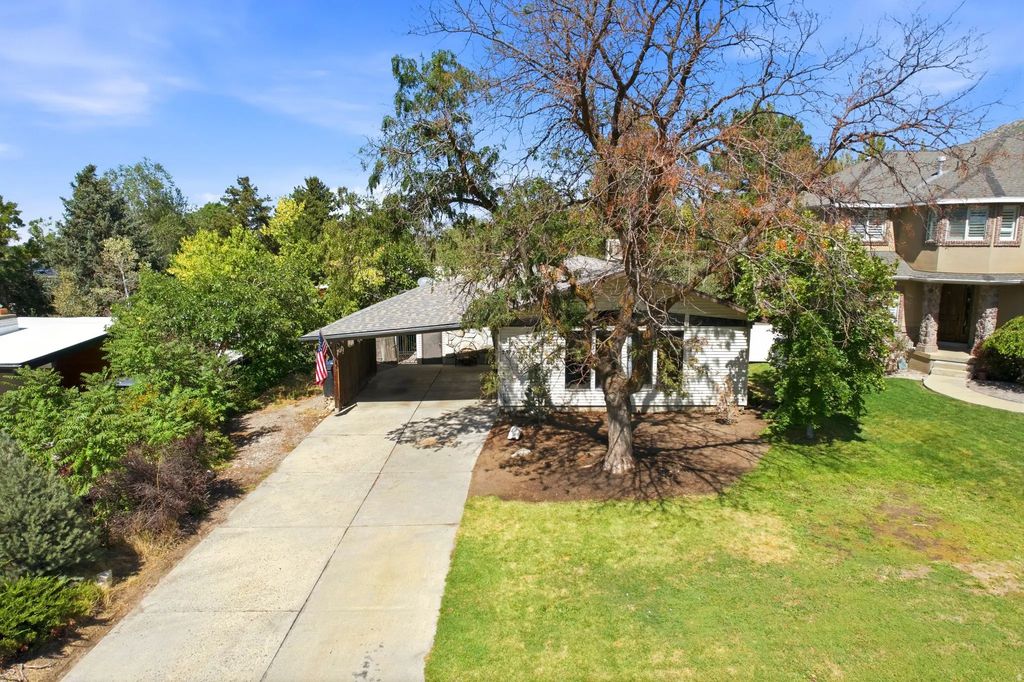 2373 E 6660 S, Cottonwood Heights