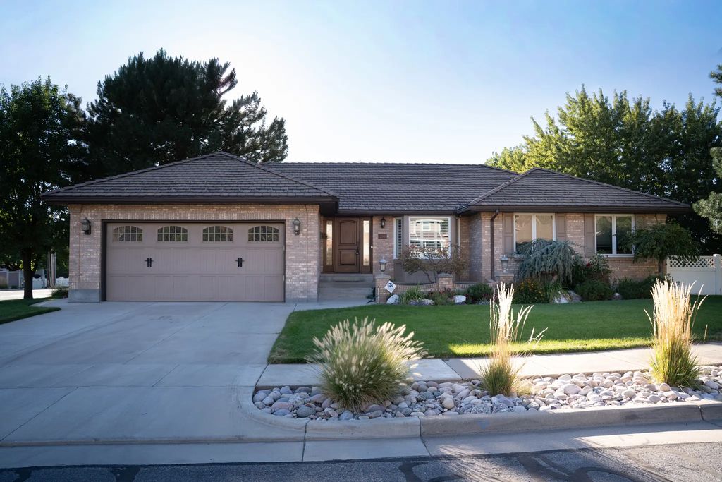 294 W Jennings Ln, Centerville