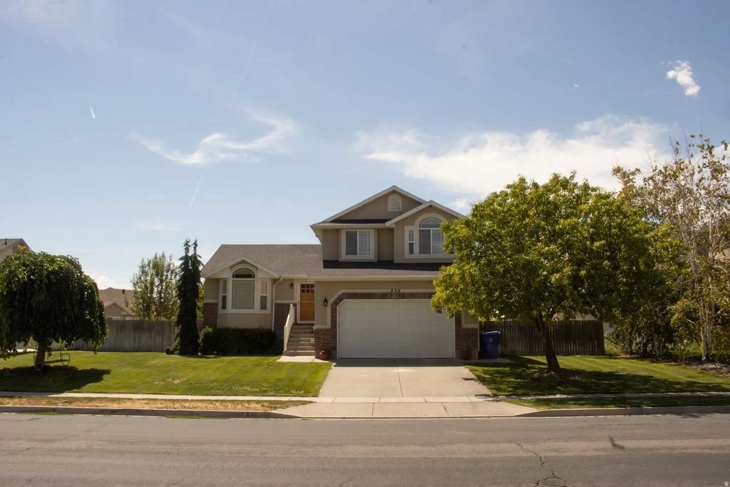830 S Saint Andrews Drive W 1004, Syracuse