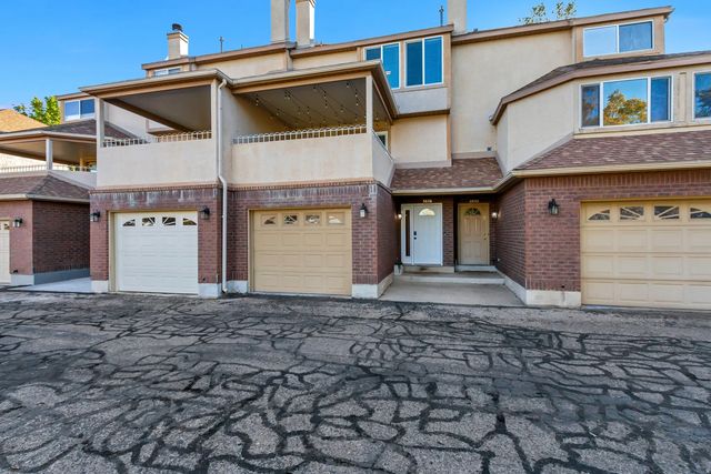 5826 S Club View Ln, South Ogden