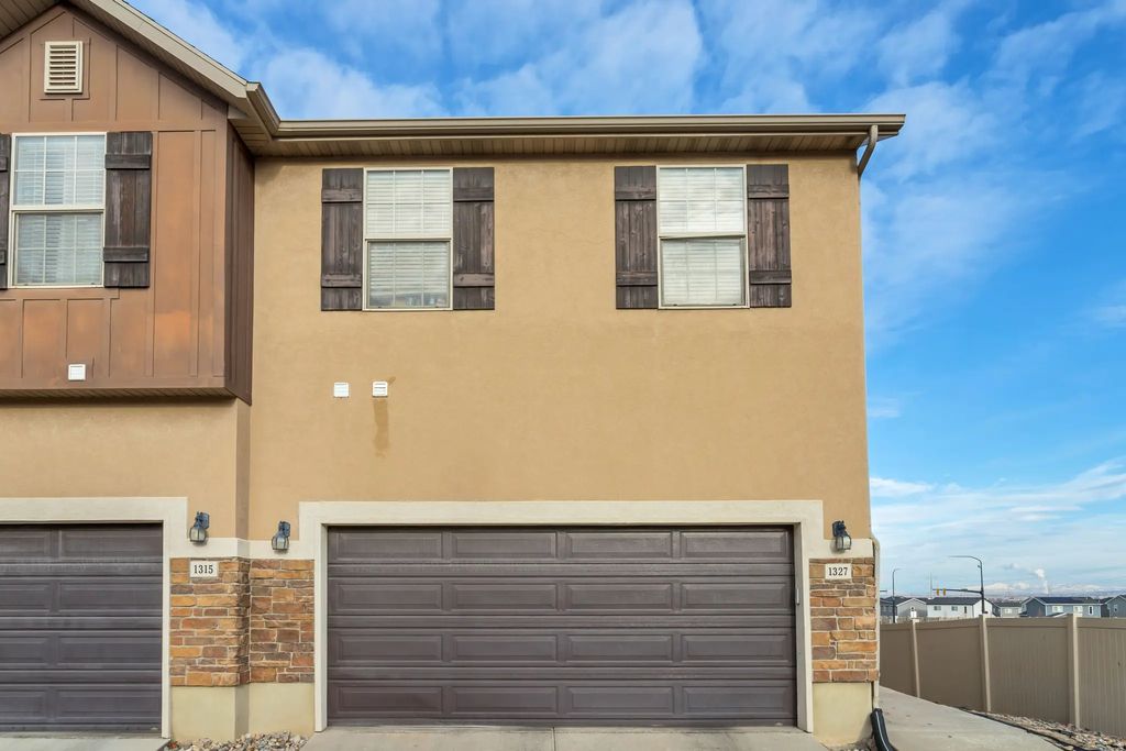 1327 Lily Pad Dr, Spanish Fork