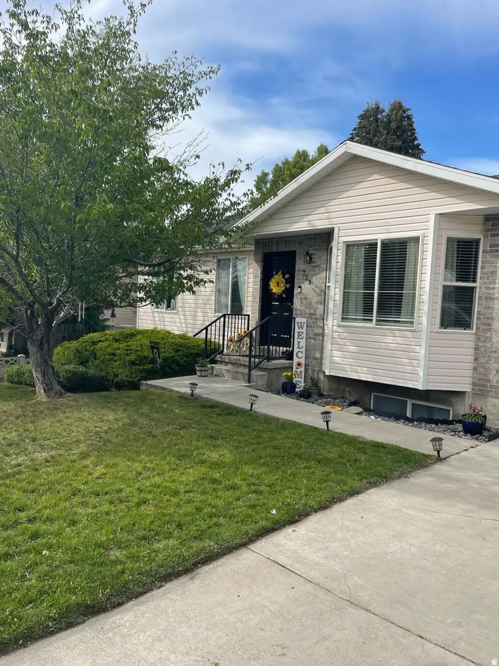 729 Crestview Dr, Tooele