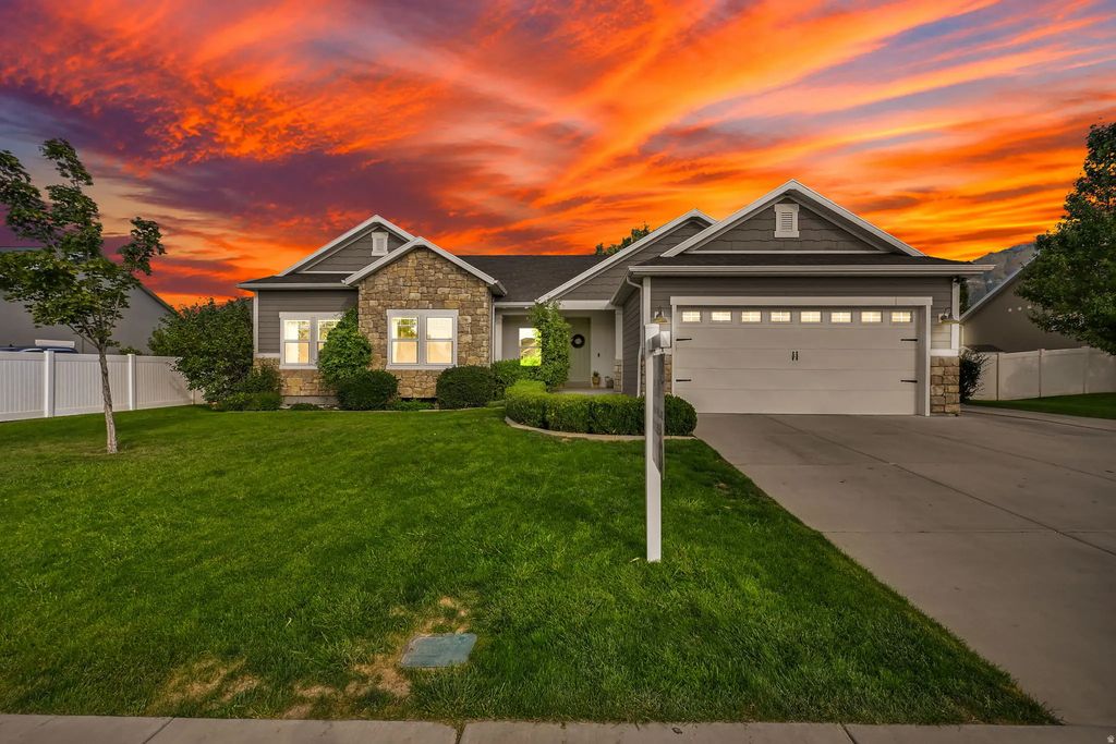 897 S 100 E, Salem
