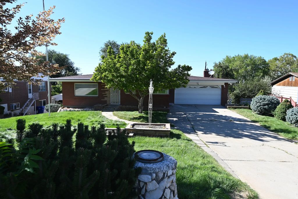 2928 S Davis Blvd, Bountiful