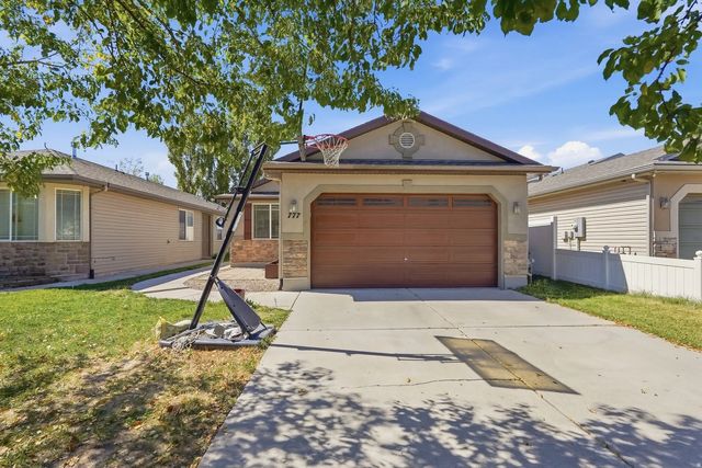 777 N Skipton Dr, North Salt Lake