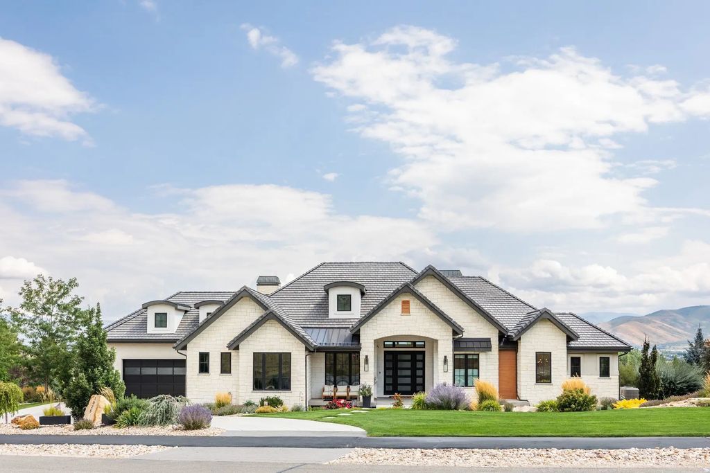 1025 S Eden Prairie Way, Midway