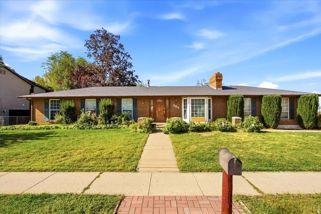 564 S Main St, Kaysville