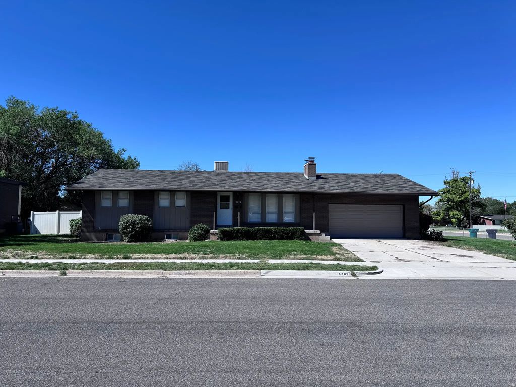 4309 S 2150 W, Roy