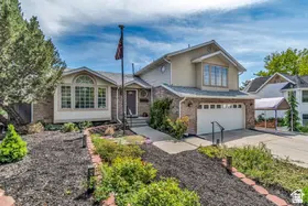 1062 E 100 S, Lindon