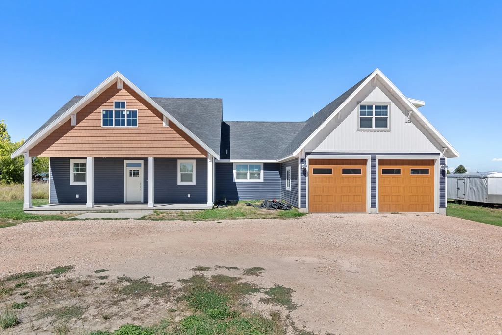 40 E 100 S, Saint Charles