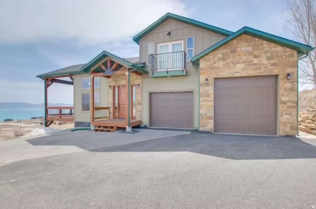 97 Country Bear Cir, Fish Haven