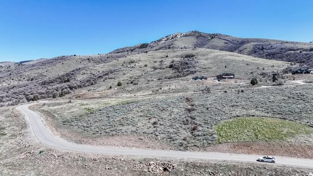 11 Mountain Meadow Dr 11, Franklin