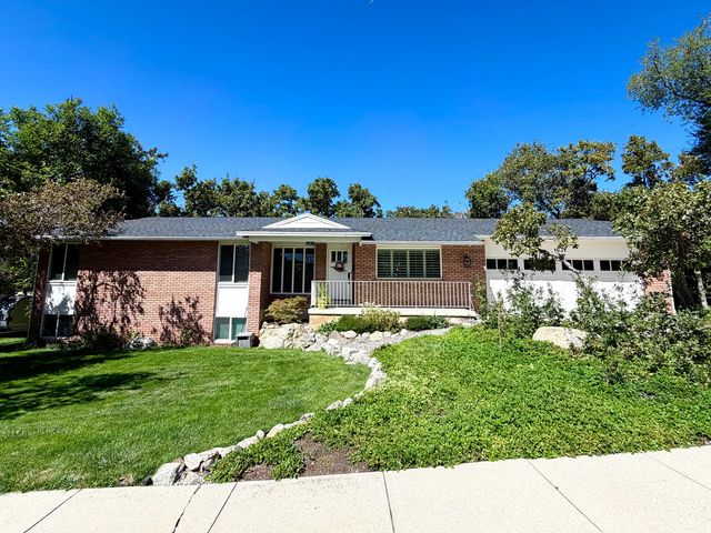1087 E Oxford Dr, Kaysville