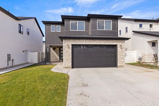 2994 S 2500 W, Syracuse