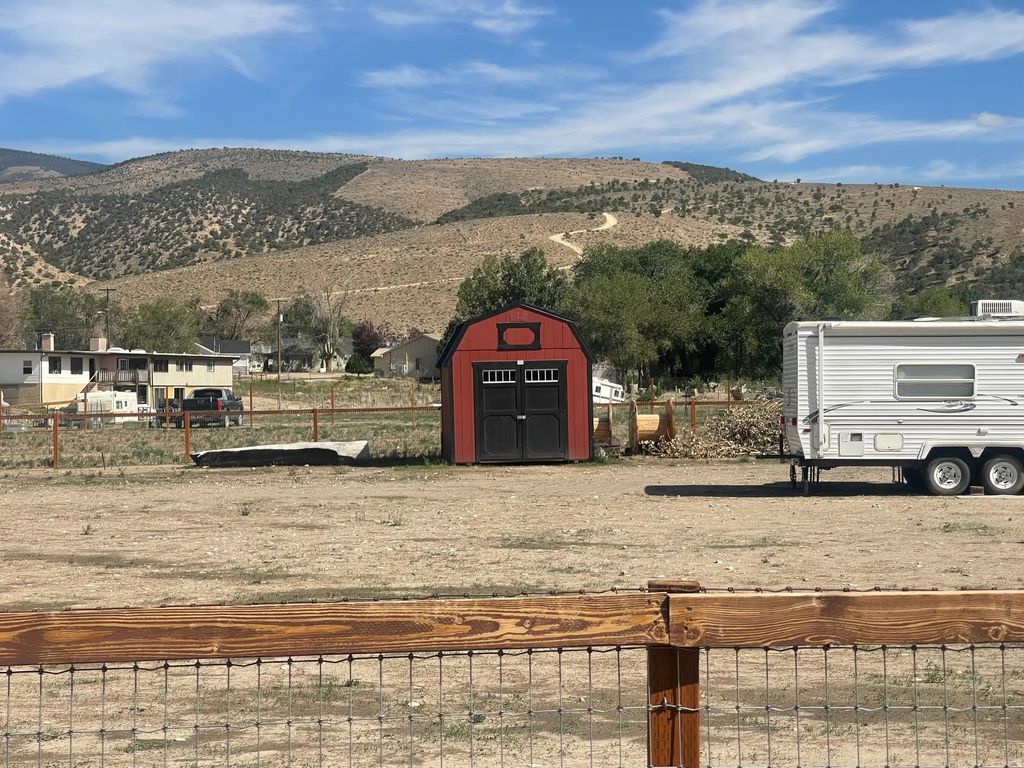 500 N Highway 137, Mayfield