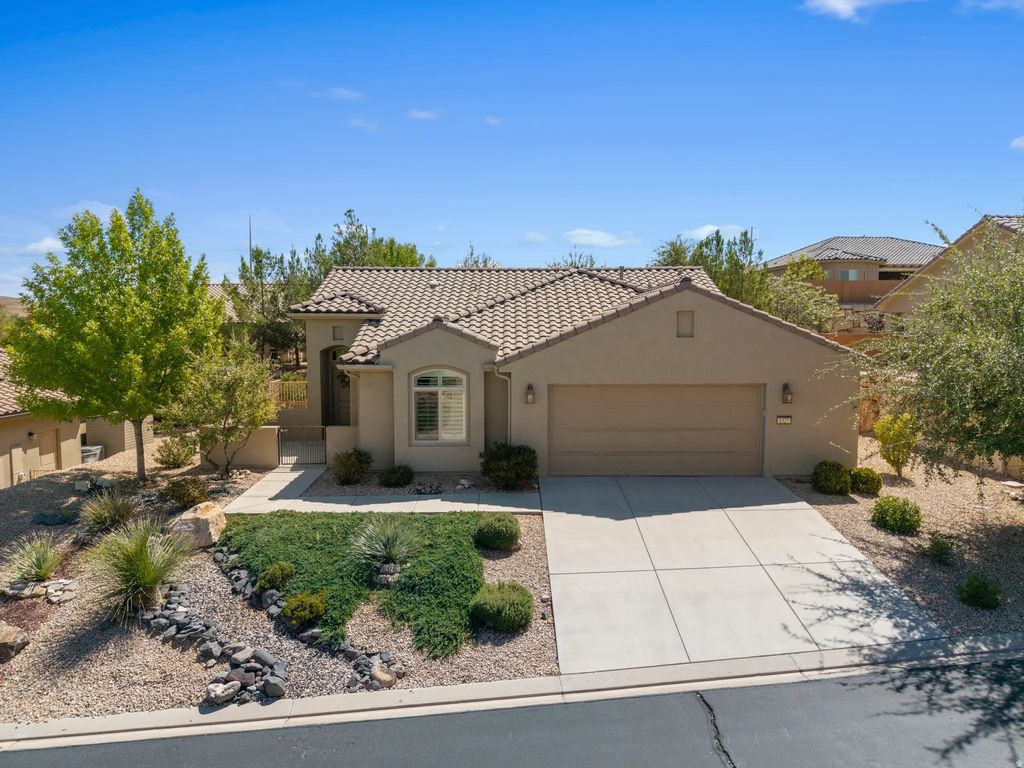 1327 W Whitestone Dr, St. George