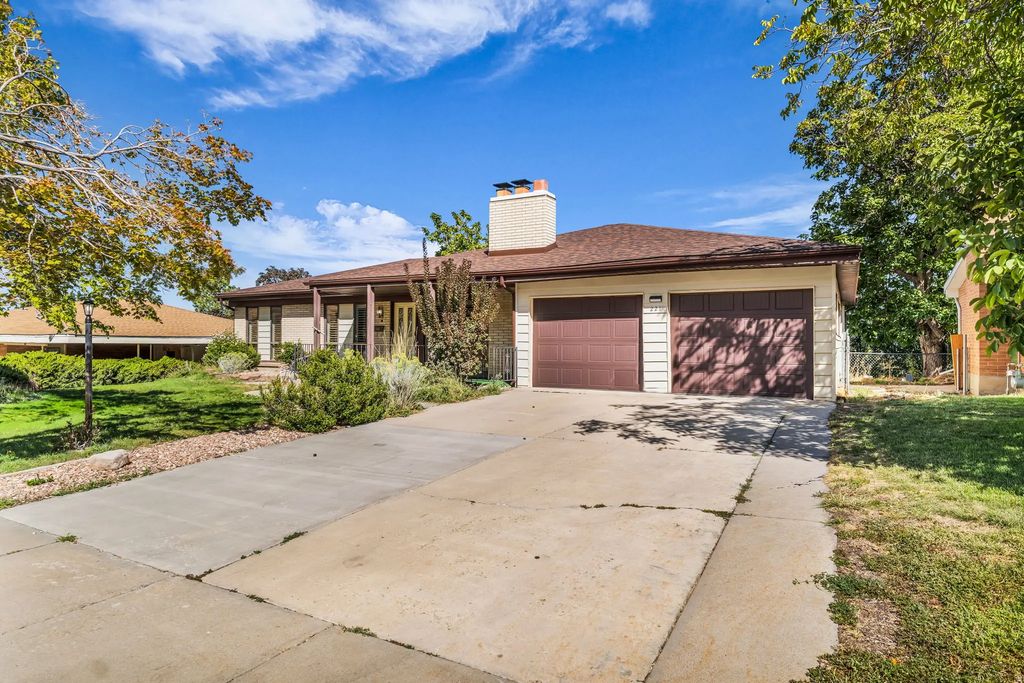 221 Skyline Dr, Tooele