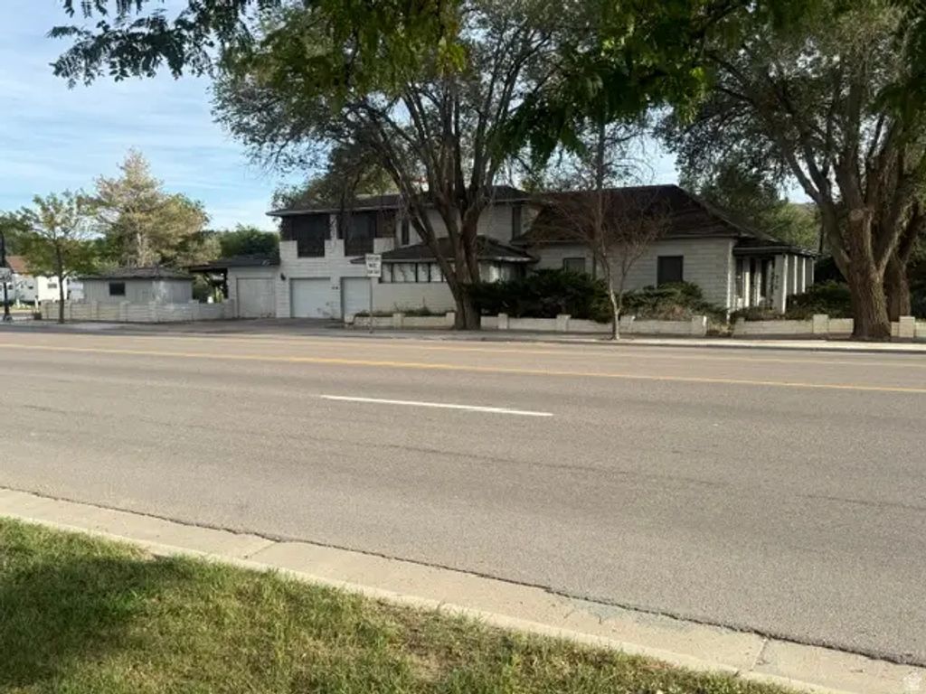 276 E Main St, Duchesne
