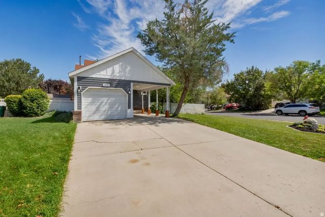 1384 W Countrywood Ln, West Jordan