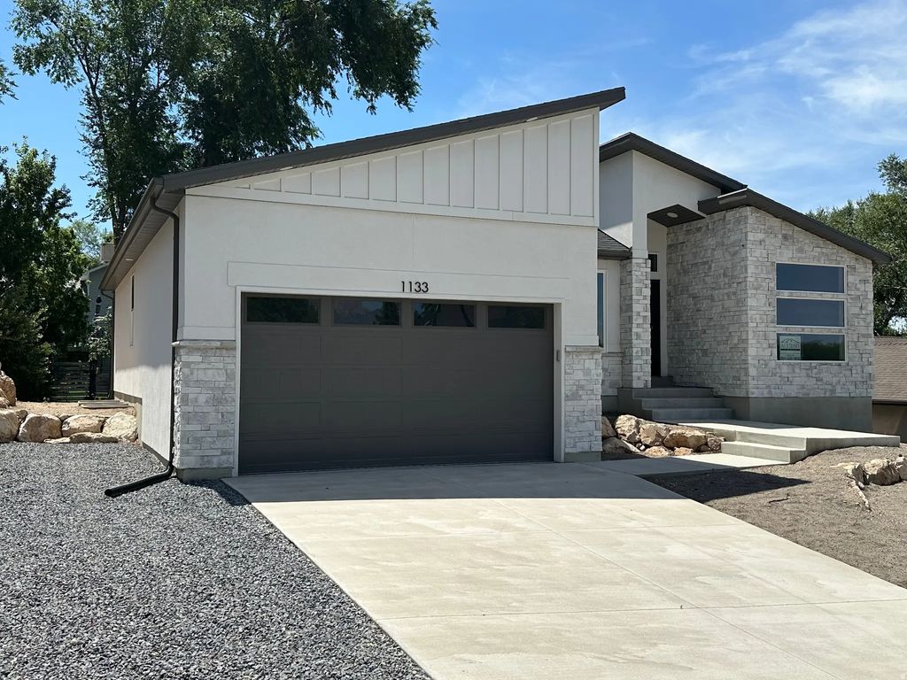 1133 E Benchview Dr, Ogden