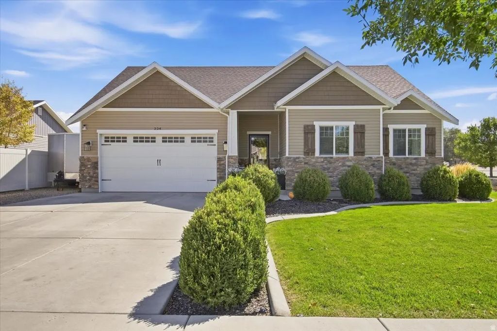 224 E Tate Ct, Grantsville