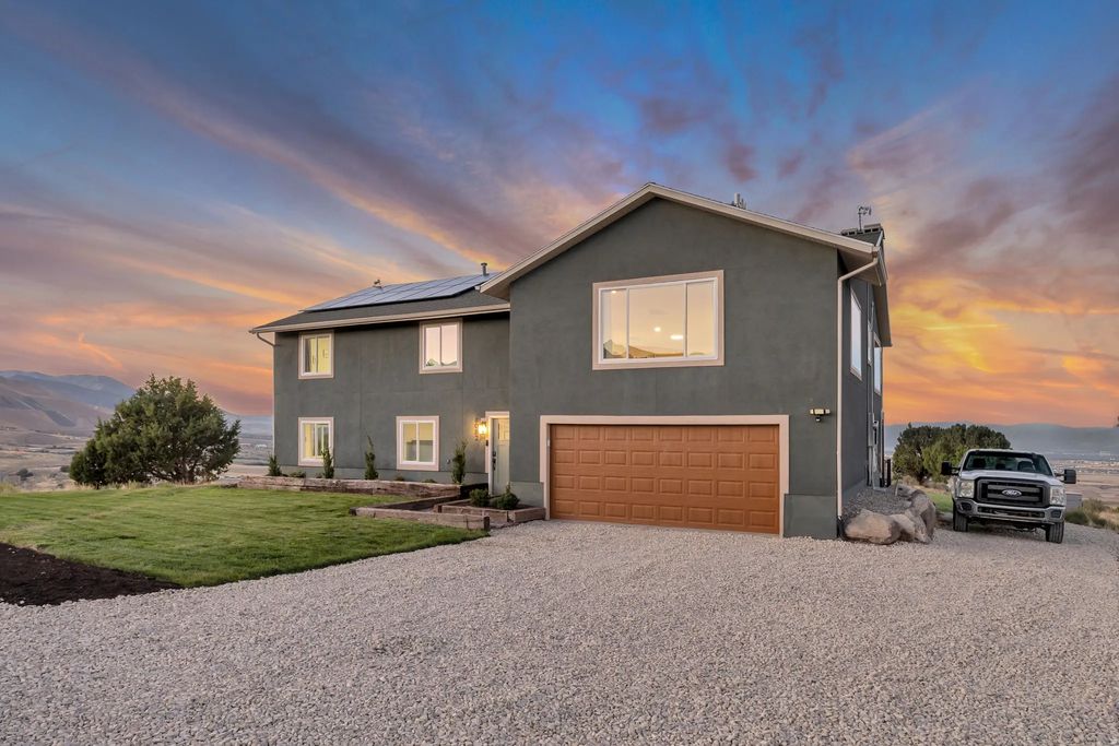 8082 W Hi Country Rd S, Herriman