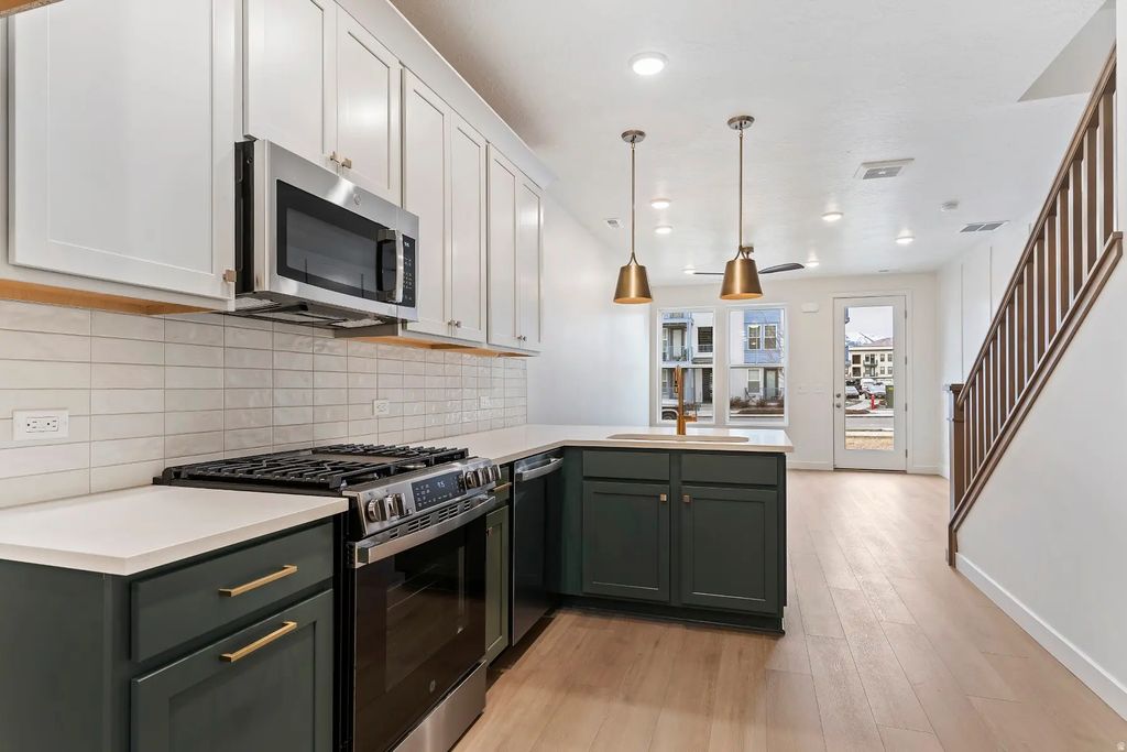 11333 S Lake Run Rd, South Jordan