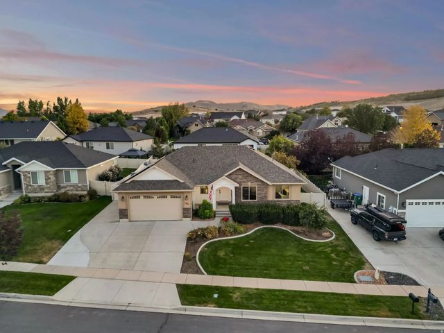 1321 W Trailside Dr, Santaquin