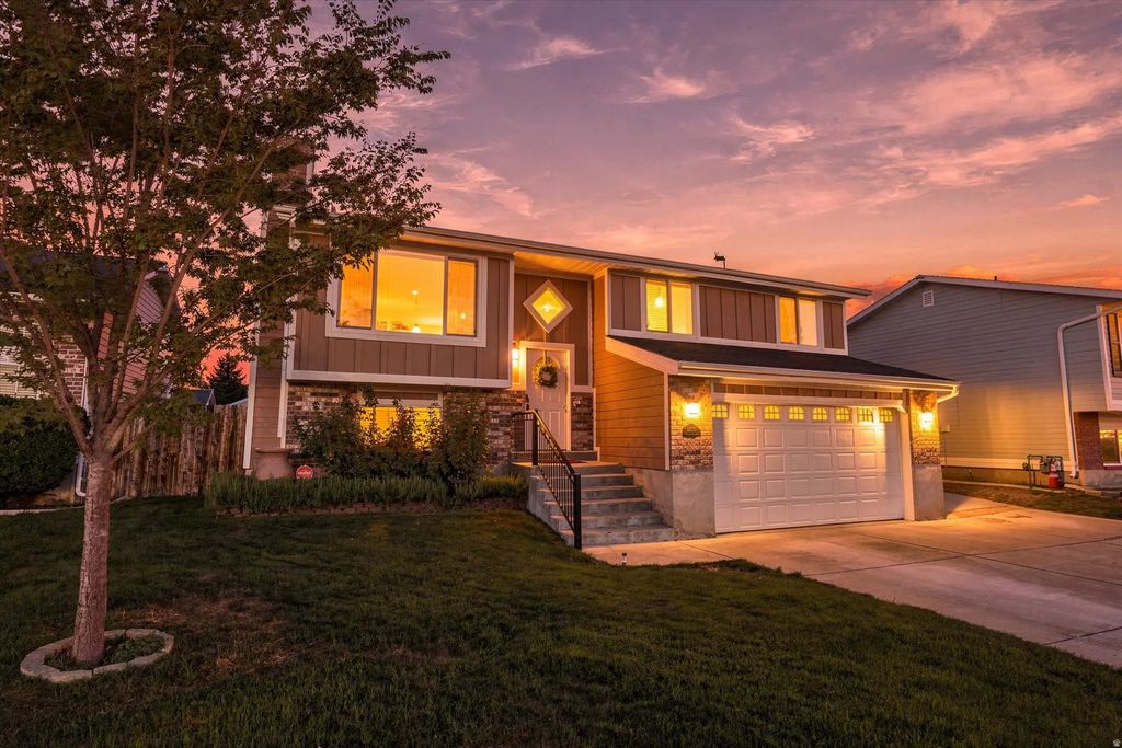 2352 W Pauline Way, West Jordan