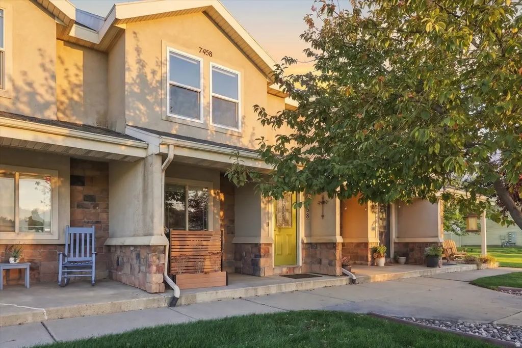 7458 S 1550 E, South Weber