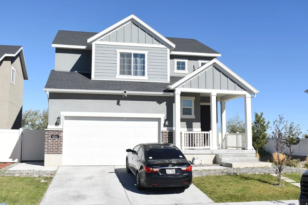 1044 W Osprey Dr, Stansbury Park