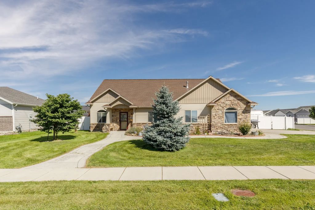 591 E 1400 S, Garland