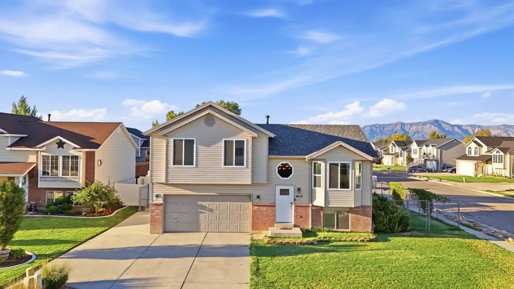 4012 W 4700 S, Roy