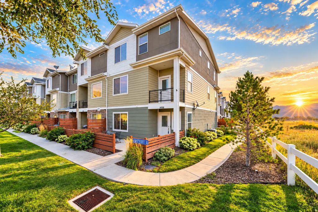 11038 S Harvest Pointe Dr, South Jordan