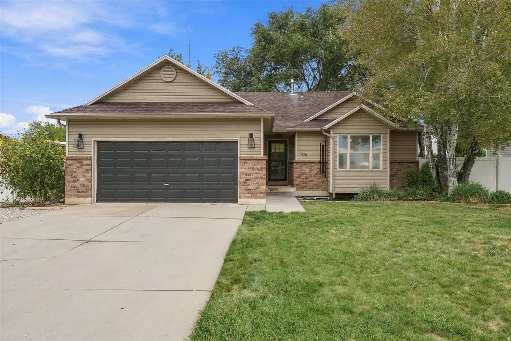 436 W 325 N, Clearfield