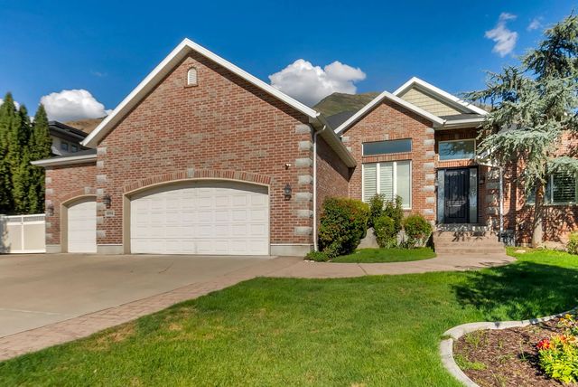 9594 N Aztec Dr, Cedar Hills