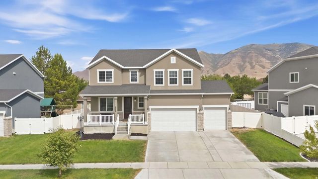 6668 N Pratt Pl E, Stansbury Park