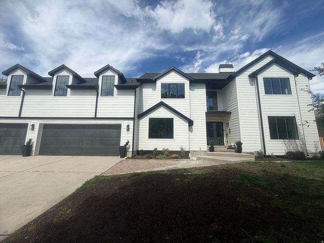 517 E Holstein Way S, Murray