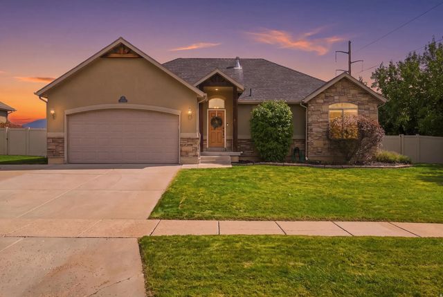 1018 N 2325 W, Layton